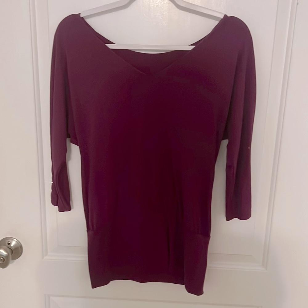 White House Black Market 3/4 Button accented sleeve top